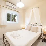 Natura Prive Swimming Pool Villa *