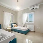 Natura Prive Swimming Pool *