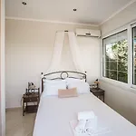 Natura Prive Swimming Pool Villa *
