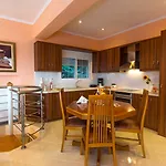 Natura Prive Swimming Pool Villa *