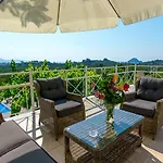 Natura Prive Swimming Pool