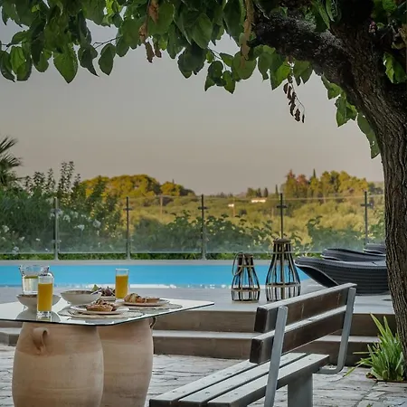 Natura Prive Swimming Pool * Λιθακιά