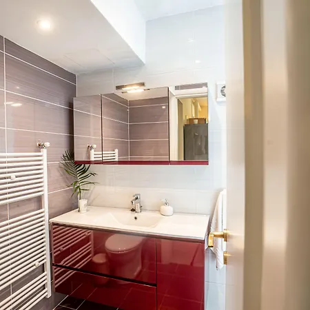 Natura Prive Swimming Pool Литакия