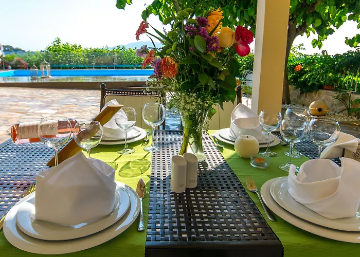 Villa Natura Prive Swimming Pool *