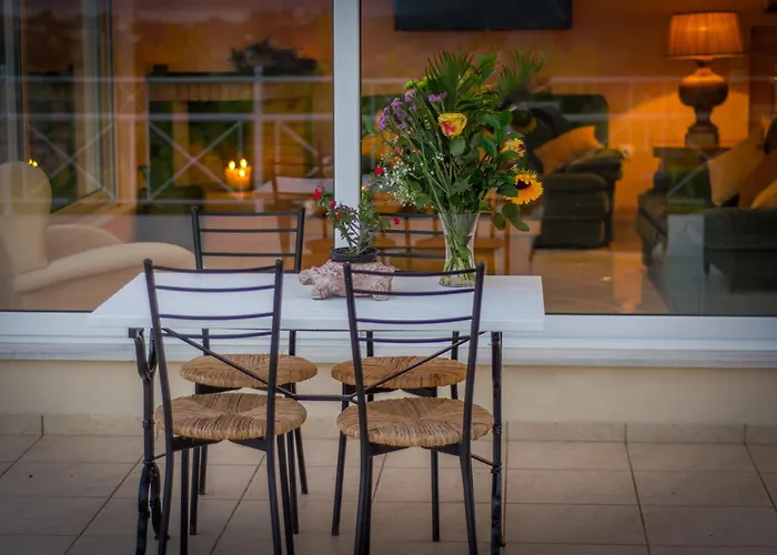 Natura Prive Swimming Pool Villa *