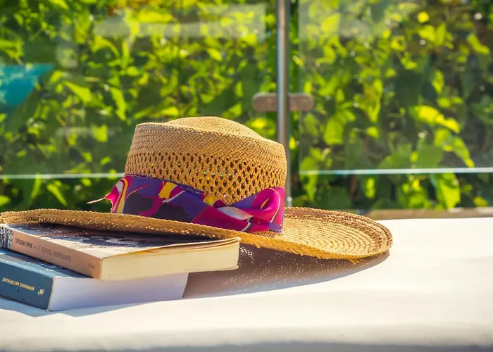 Natura Prive Swimming Pool Villa