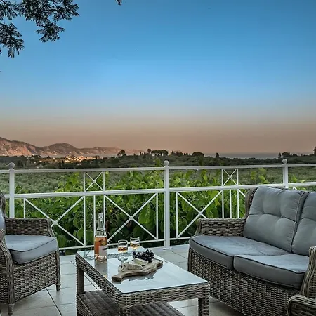 Natura Prive Swimming Pool Villa *