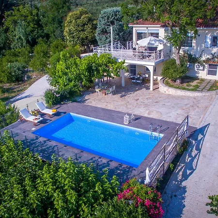 Natura Prive Swimming Pool Villa Lithakiá